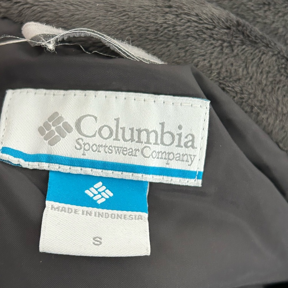 COLUMBIA women’s size small burgundy jacket with fleece lined collar - Picture 6 of 6